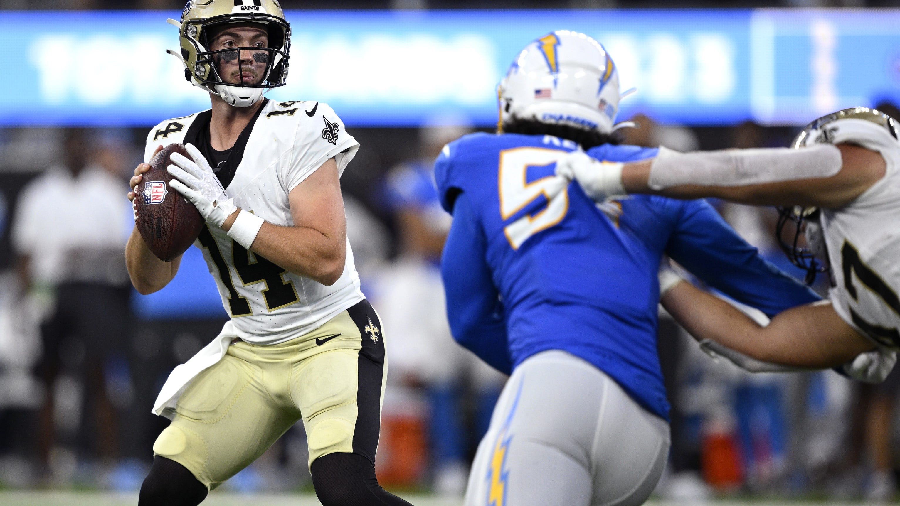 NFL Insider highlights Saints rookie Jake Haener vs Chargers: 'Can't throw it any better'