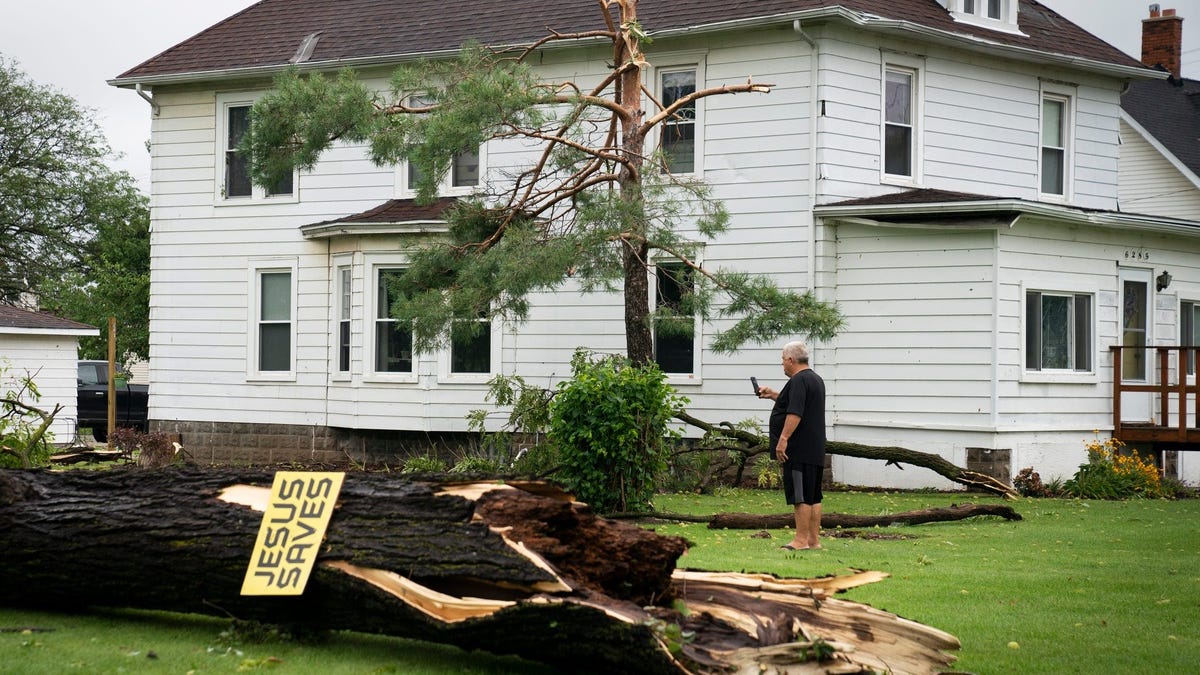 Where does Thursday's tornado outbreak rank in Michigan history?