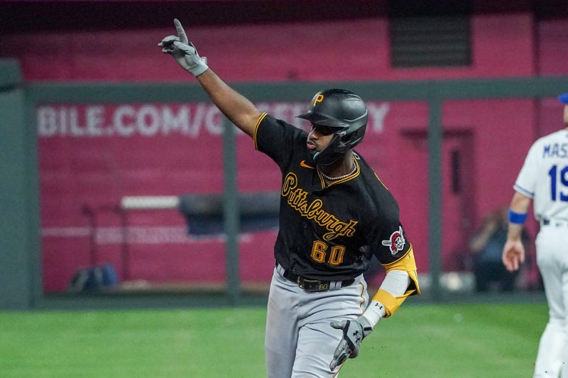 Liover Peguero pointing