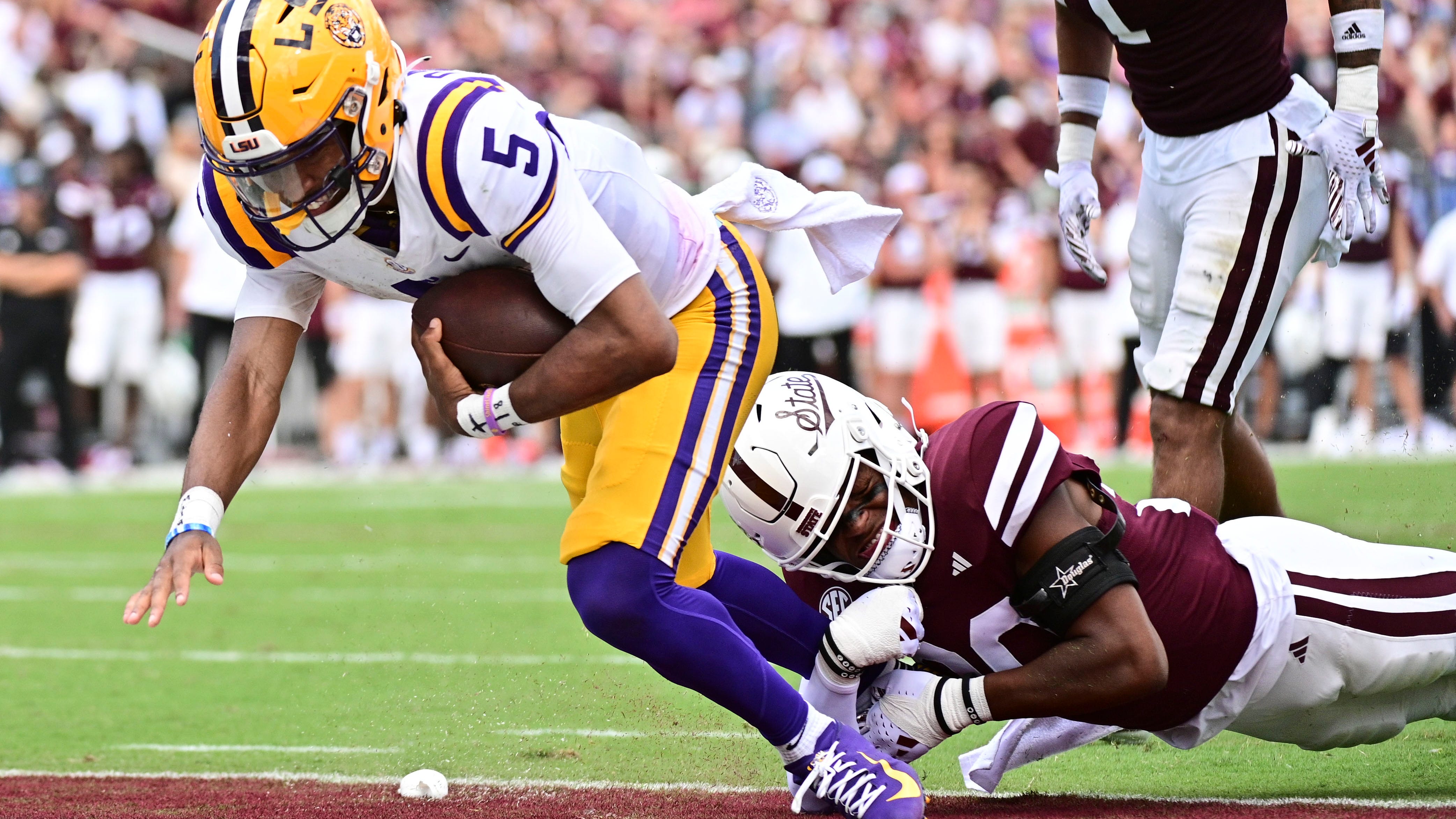 LSU up 2 spots in AP Poll, highest ranked 1 loss team