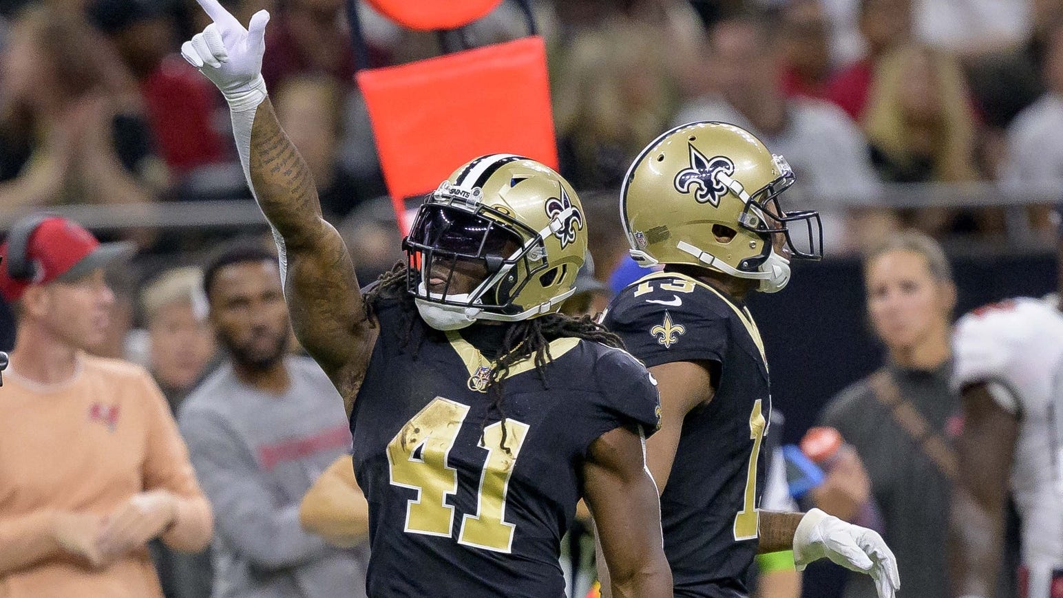 How Alvin Kamara, Mike Thomas are stepping up and taking charge for Saints offense