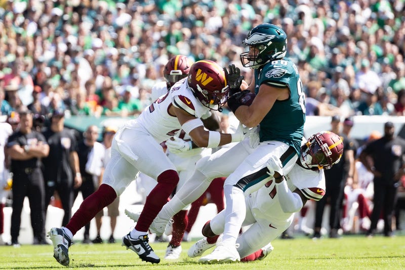 Darrick Forrest tackle for Washington