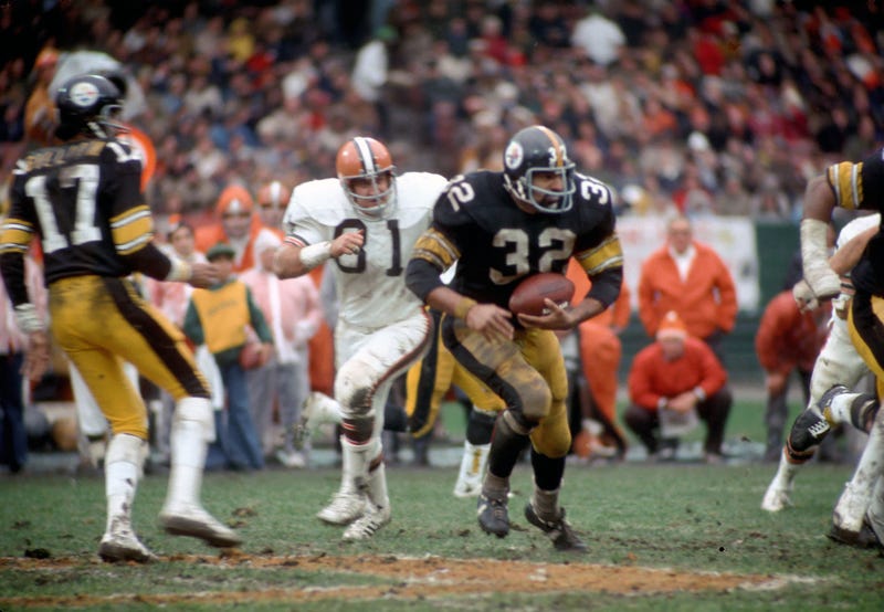 Franco Harris running against the Browns