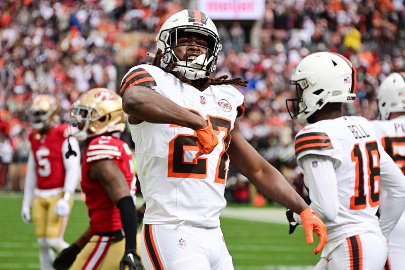 Cleveland Browns running back Kareem Hunt (27) celebrates after scoring during the first half against the San Francisco 49ers at Cleveland Browns Stadium.