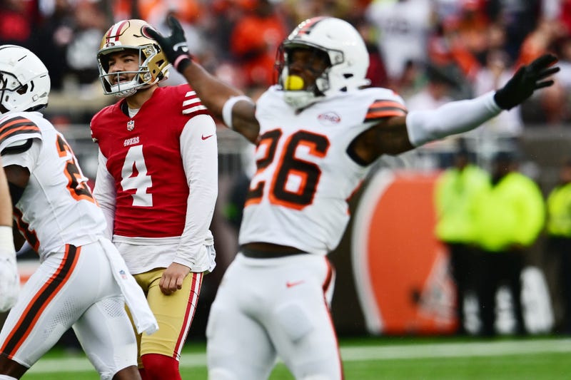 Cleveland Browns safety Rodney McLeod (26) celebrates after San Francisco 49ers place kicker Jake Moody (4) missed a field goal during the first half at Cleveland Browns Stadium.