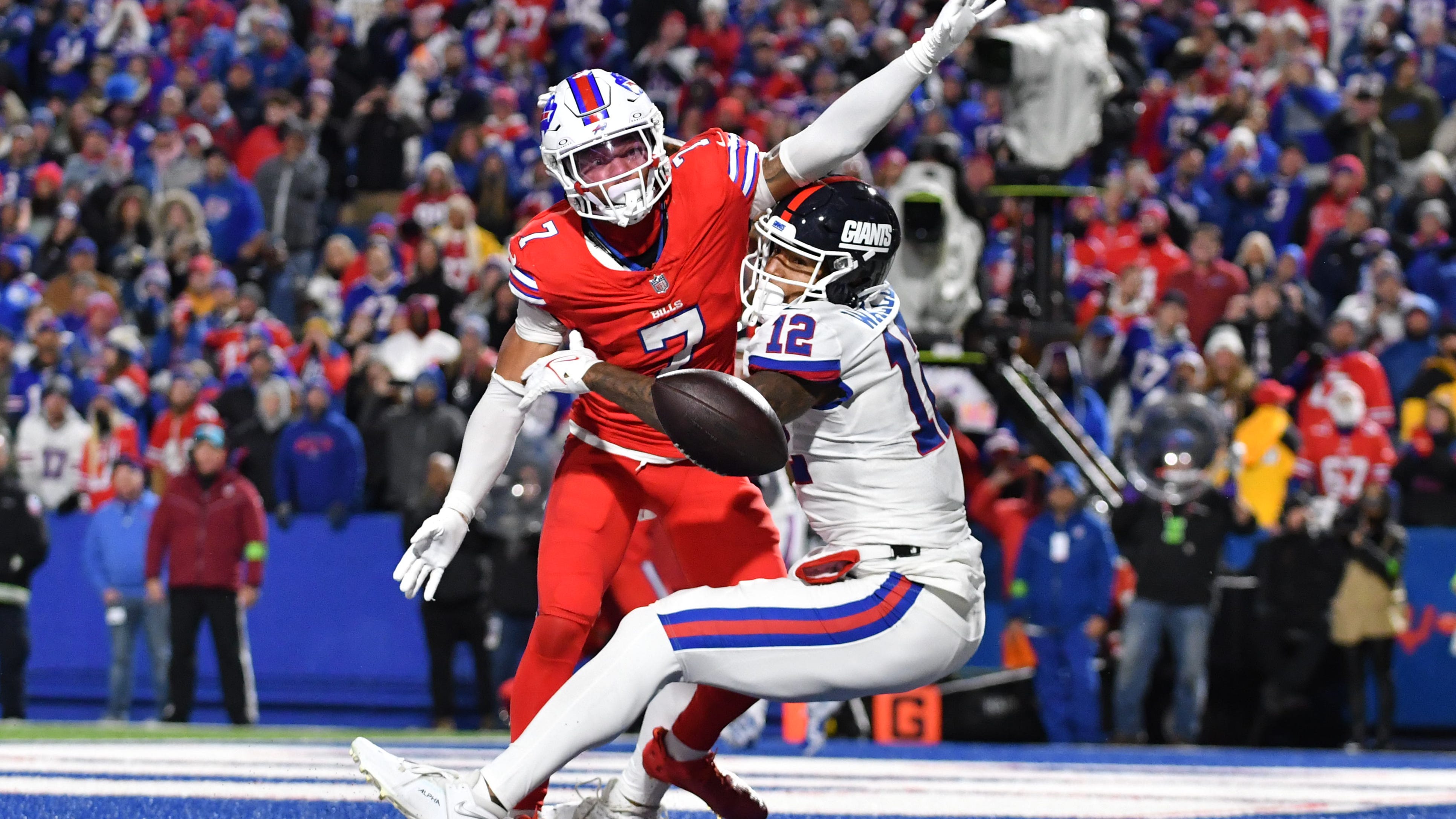 Bills escape with win over Giants on 'Sunday Night Football'