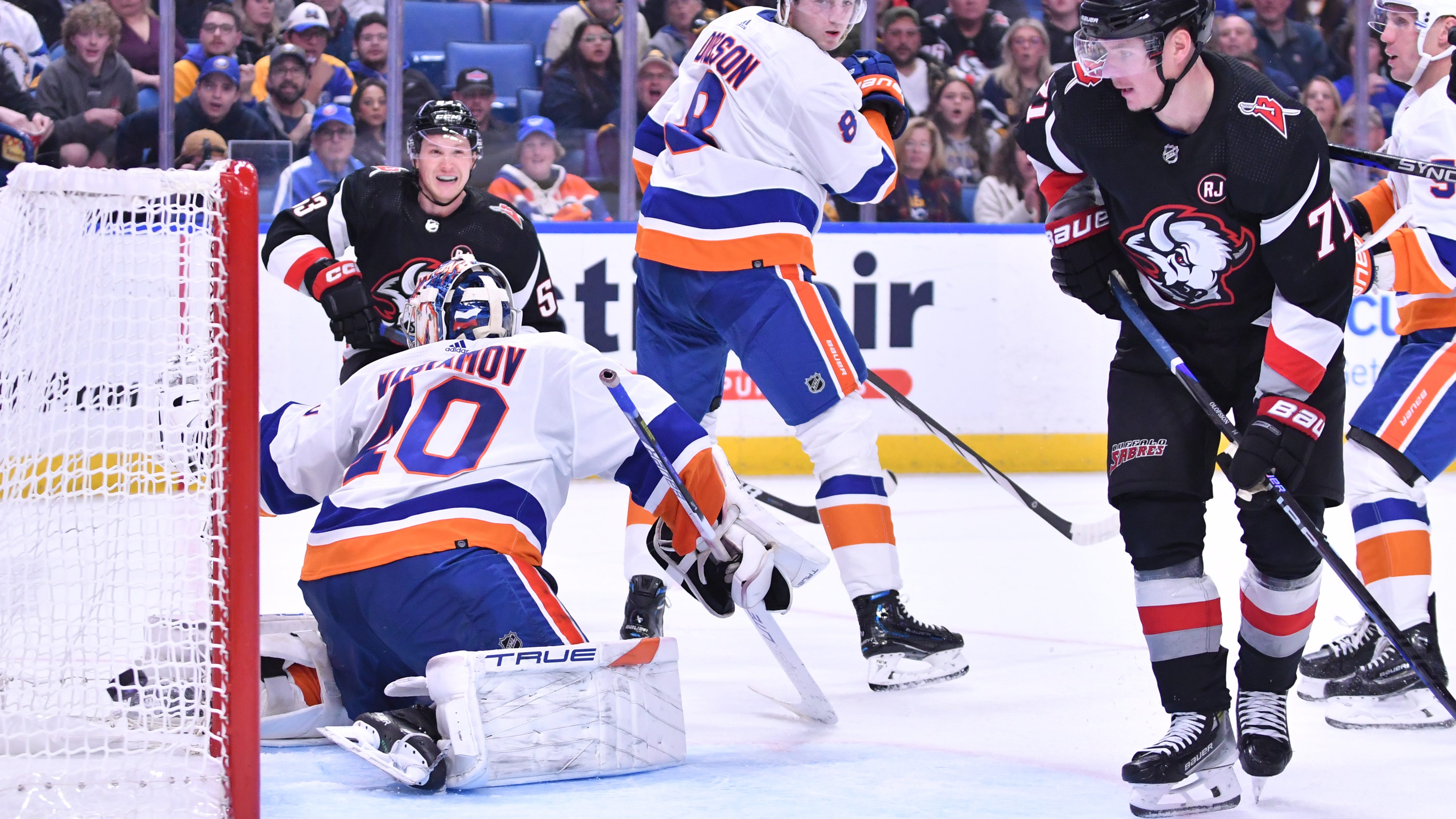 Sabres overpower Islanders for home win