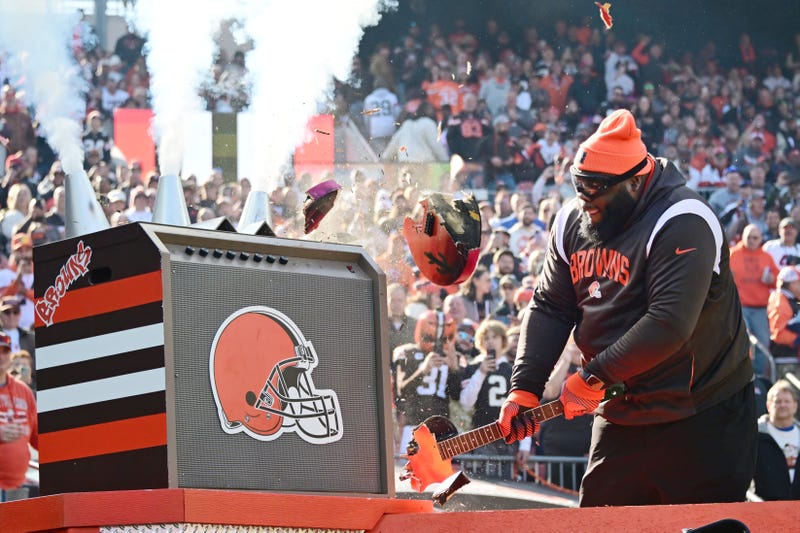 Phil Taylor at the Browns-Jets game on Thursday