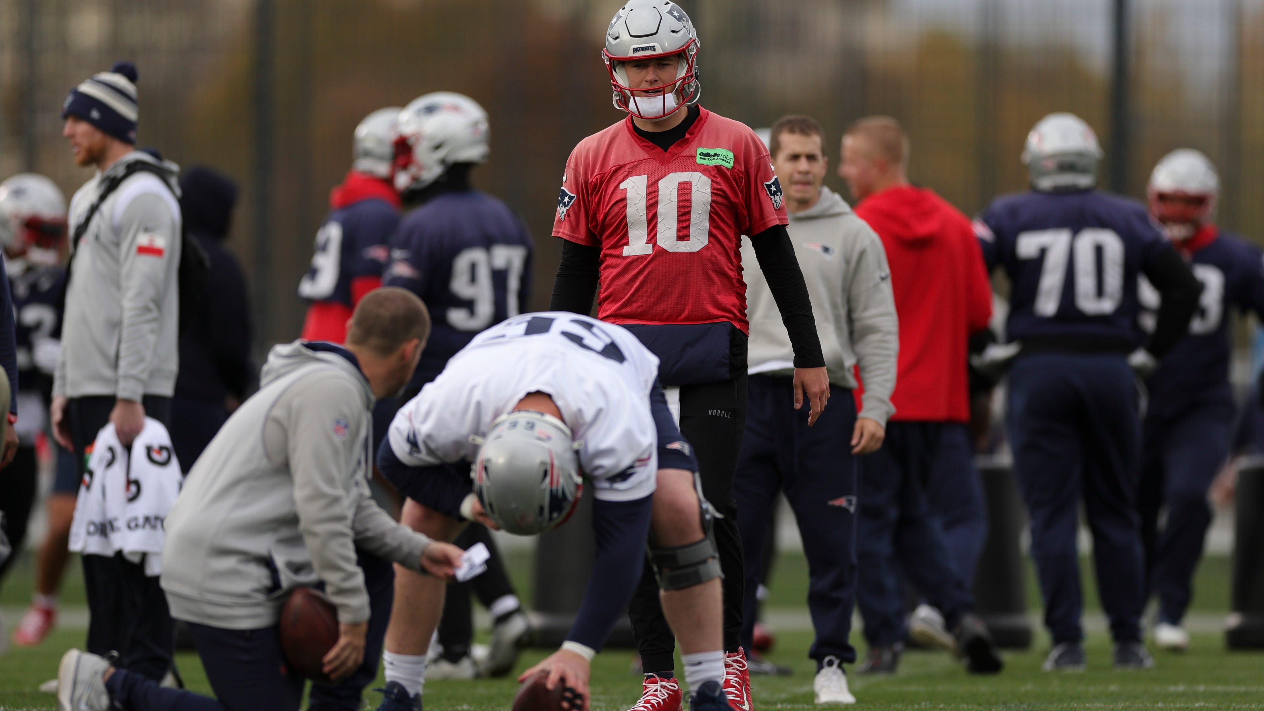 Patriots Practice Report: In-stadium session with an energized Mac Jones