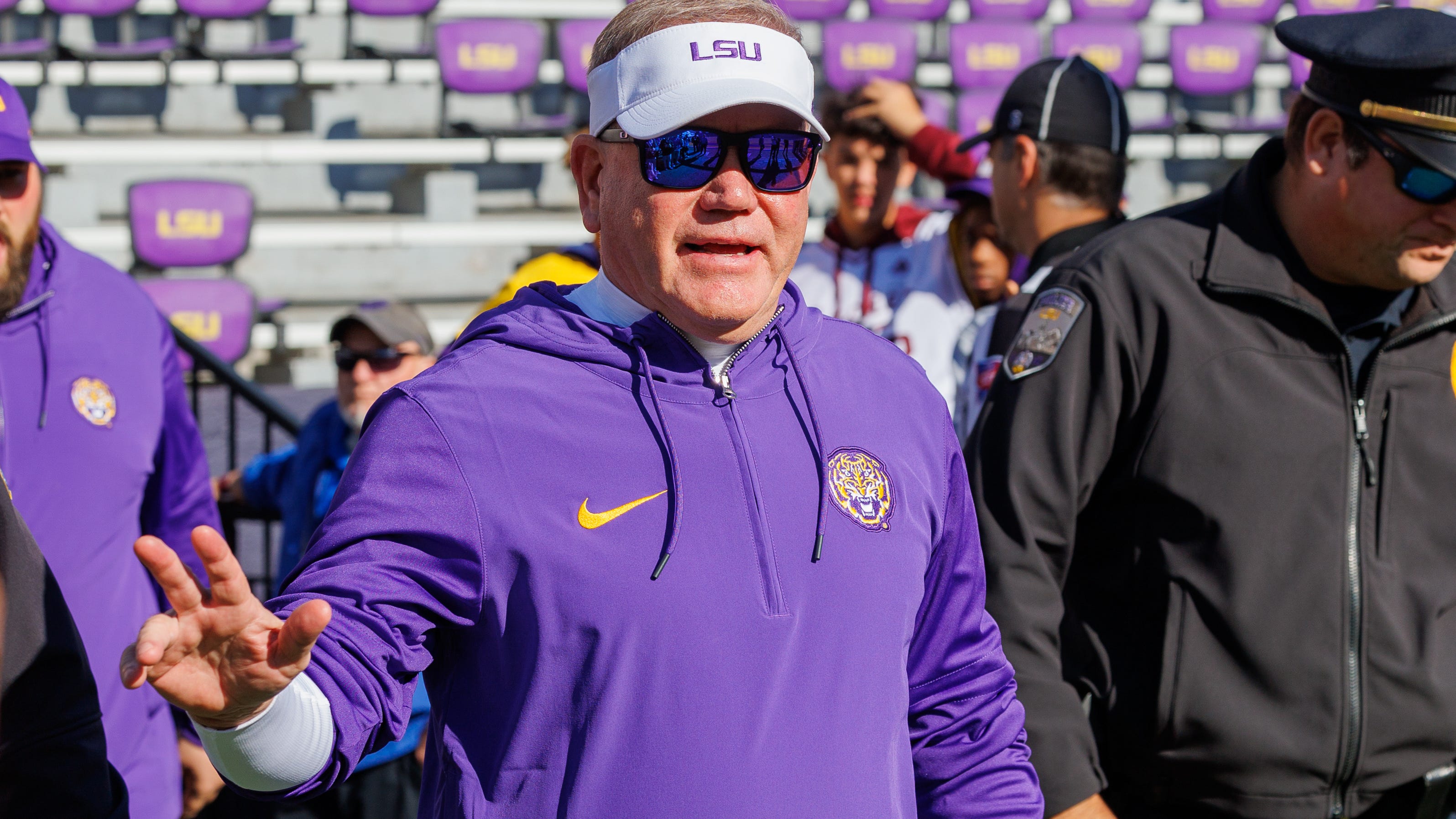 LSU’s 2024 recruiting class keeps most of the in-state talent home