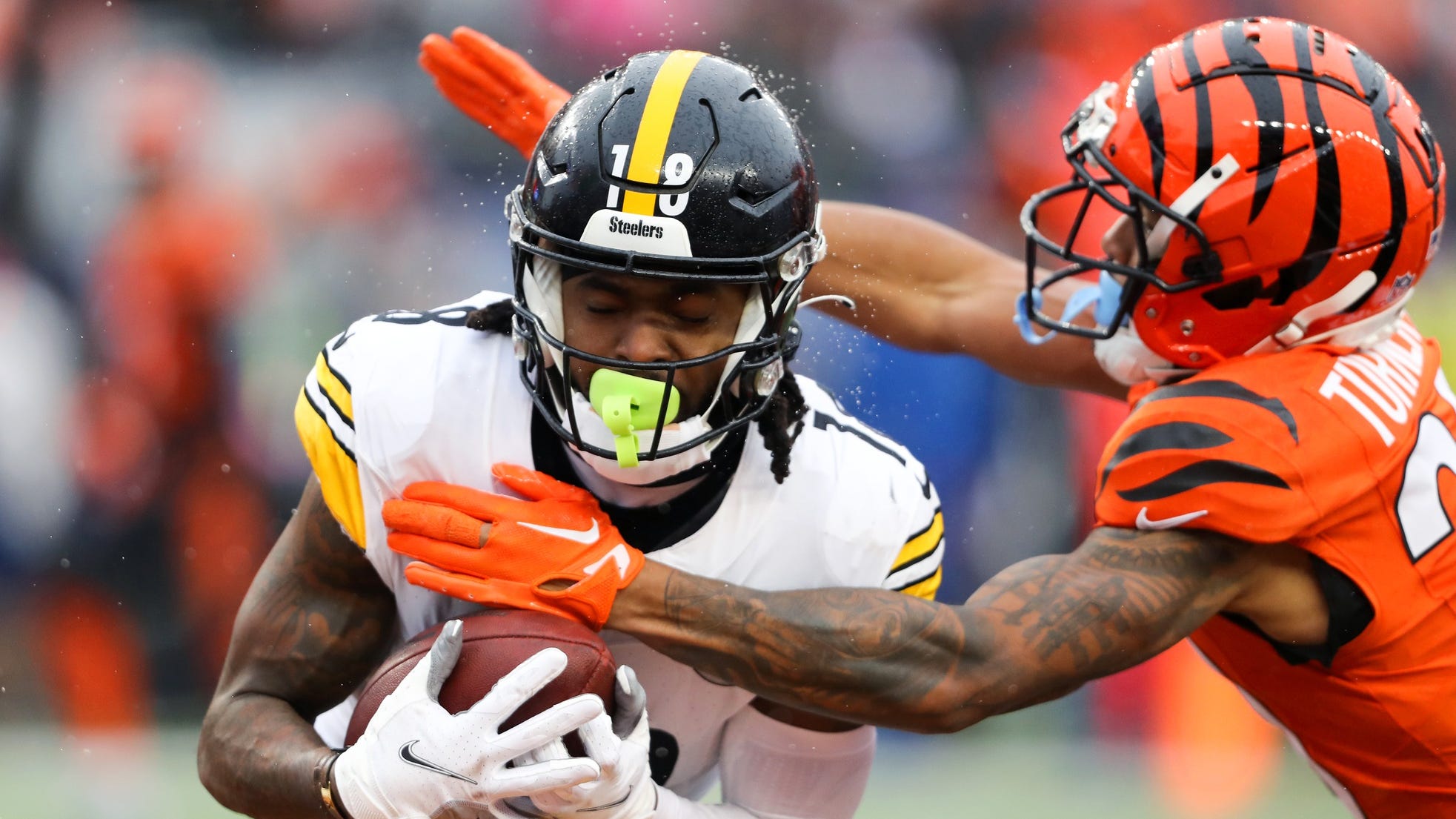 Former NFL ref believes Johnson should have had TD