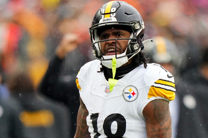 Diontae Johnson with Steelers angry