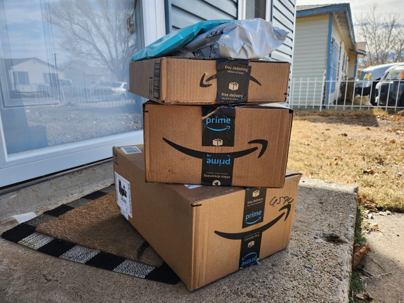 packages on doorstep 