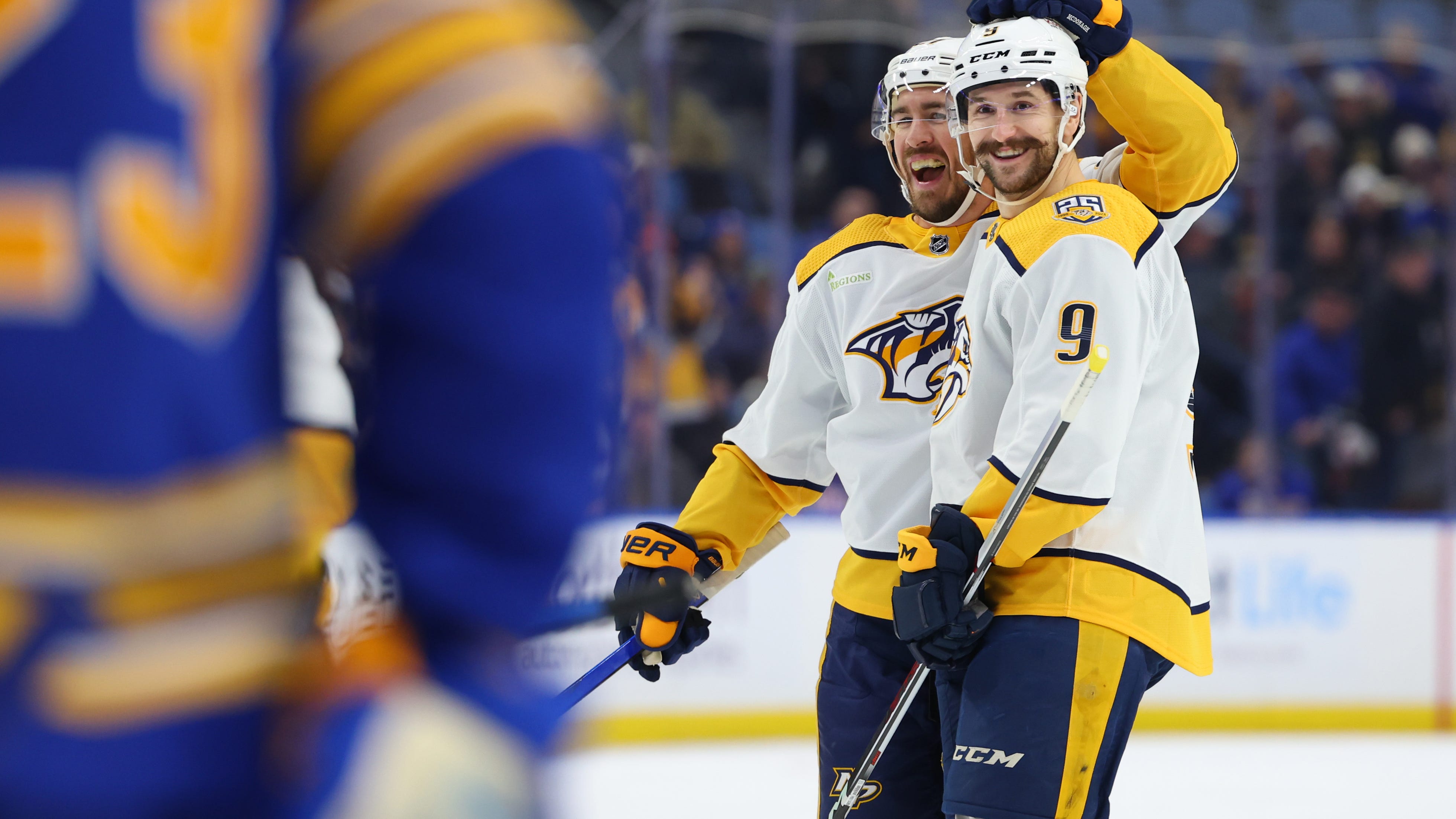 Sabres fall behind early, cannot catch Nashville
