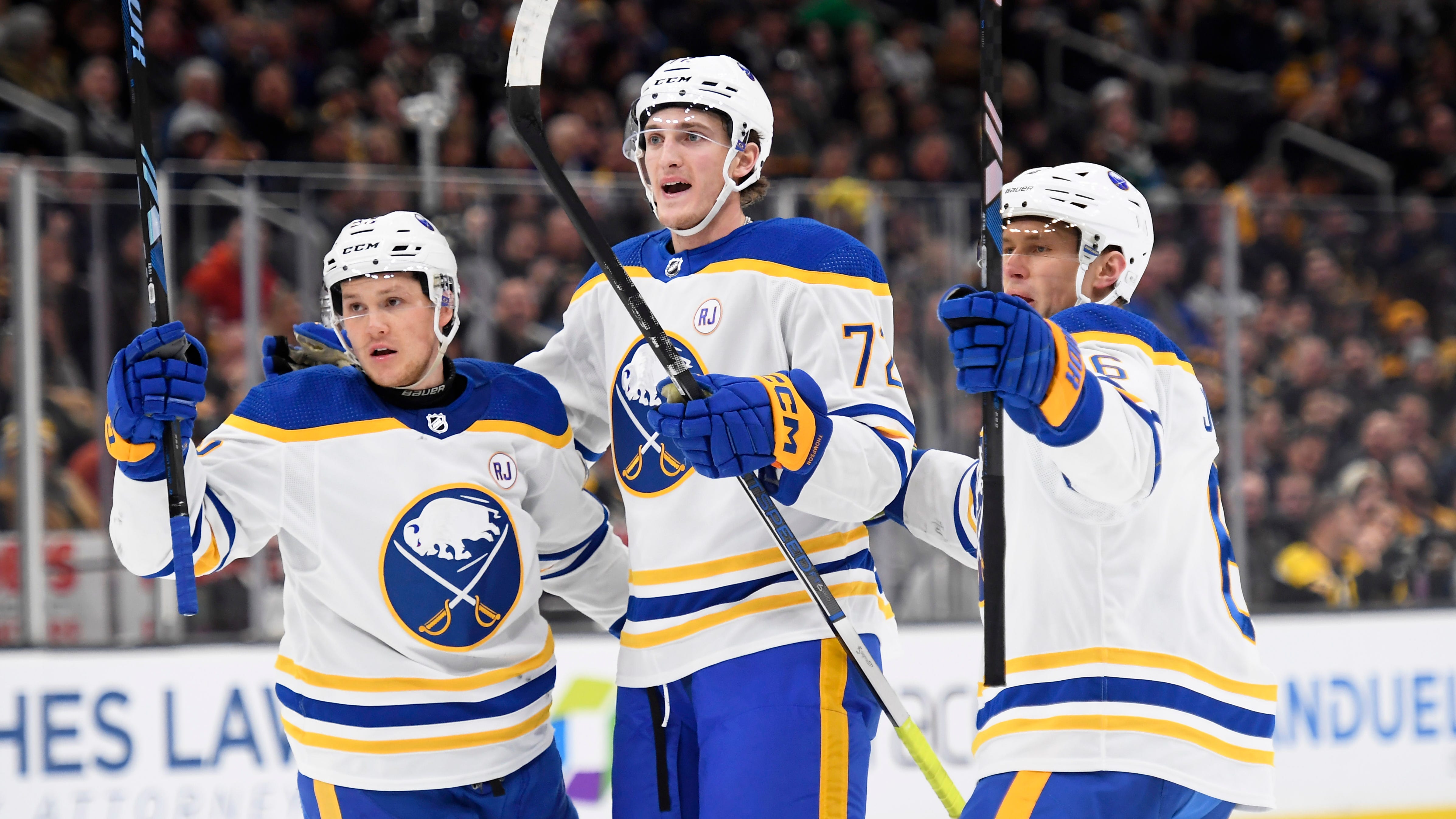 Sabres pull off big upset in Boston