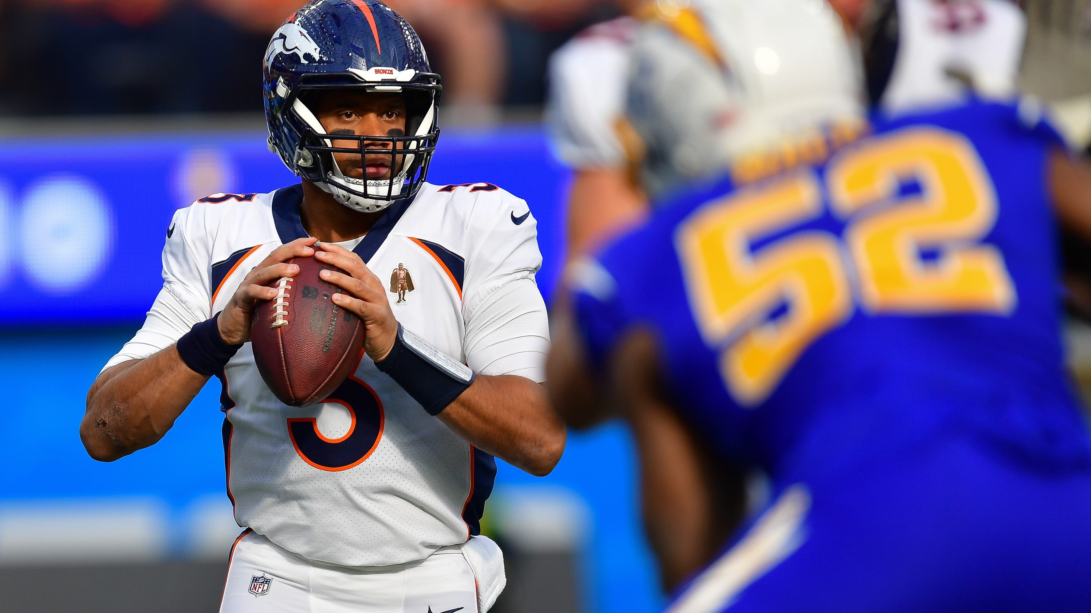 Steelers To Sign Russell Wilson