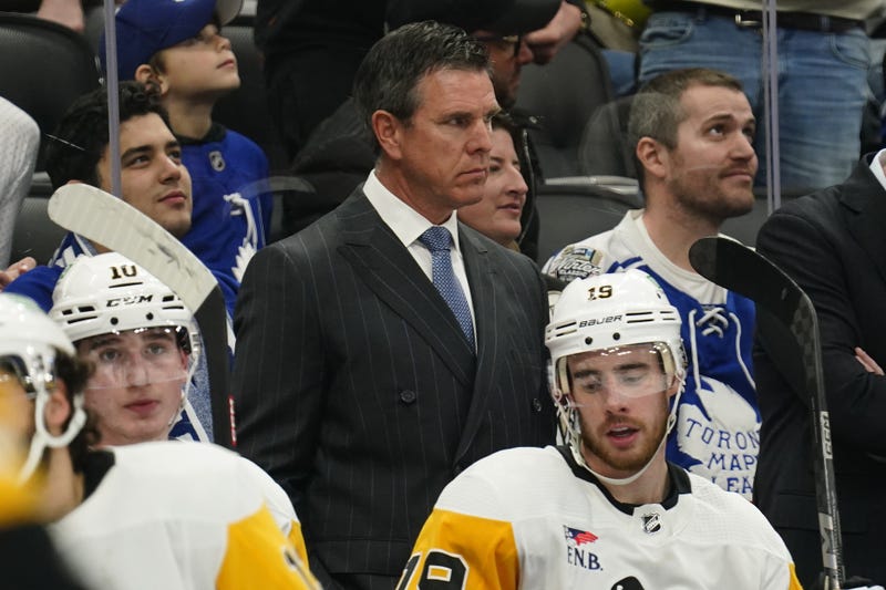 Mike Sullivan on bench