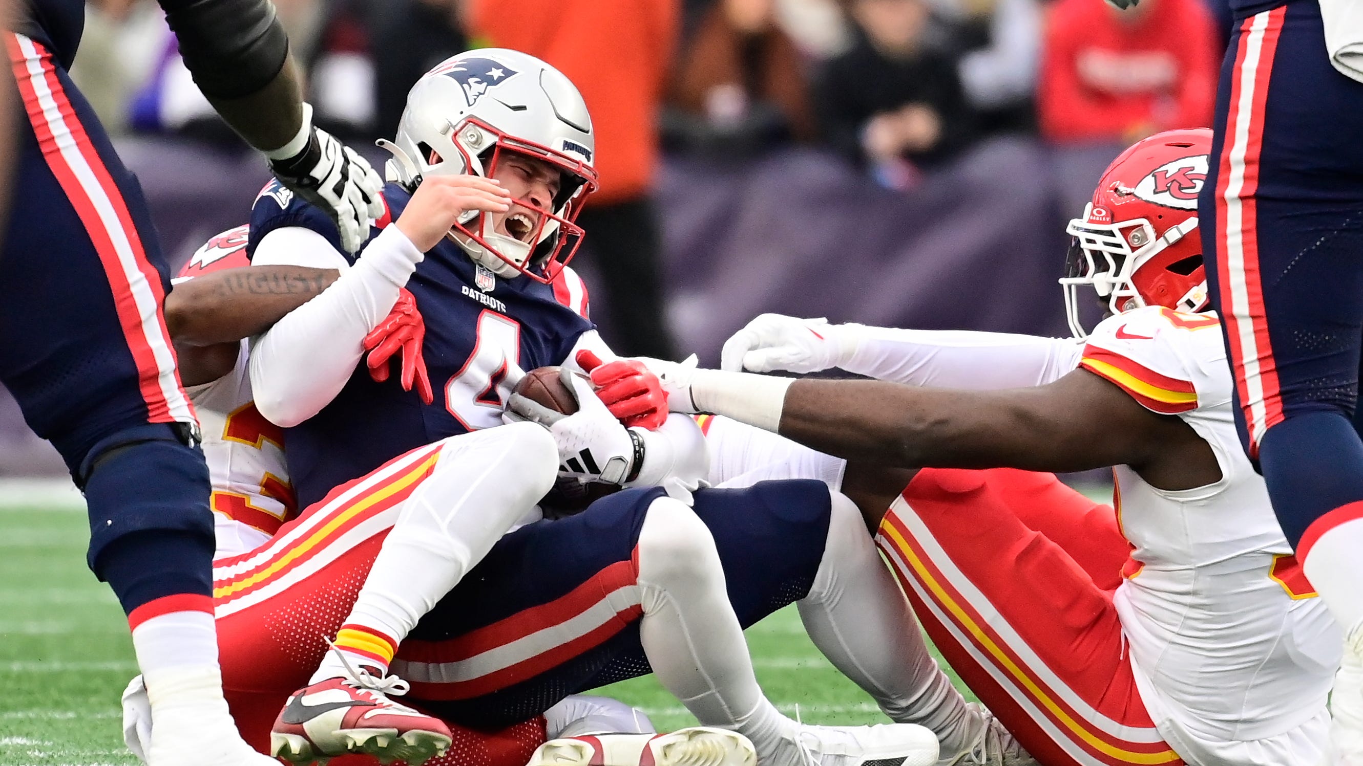 Bailey Zappe explains the Patriots offense's second-half struggles