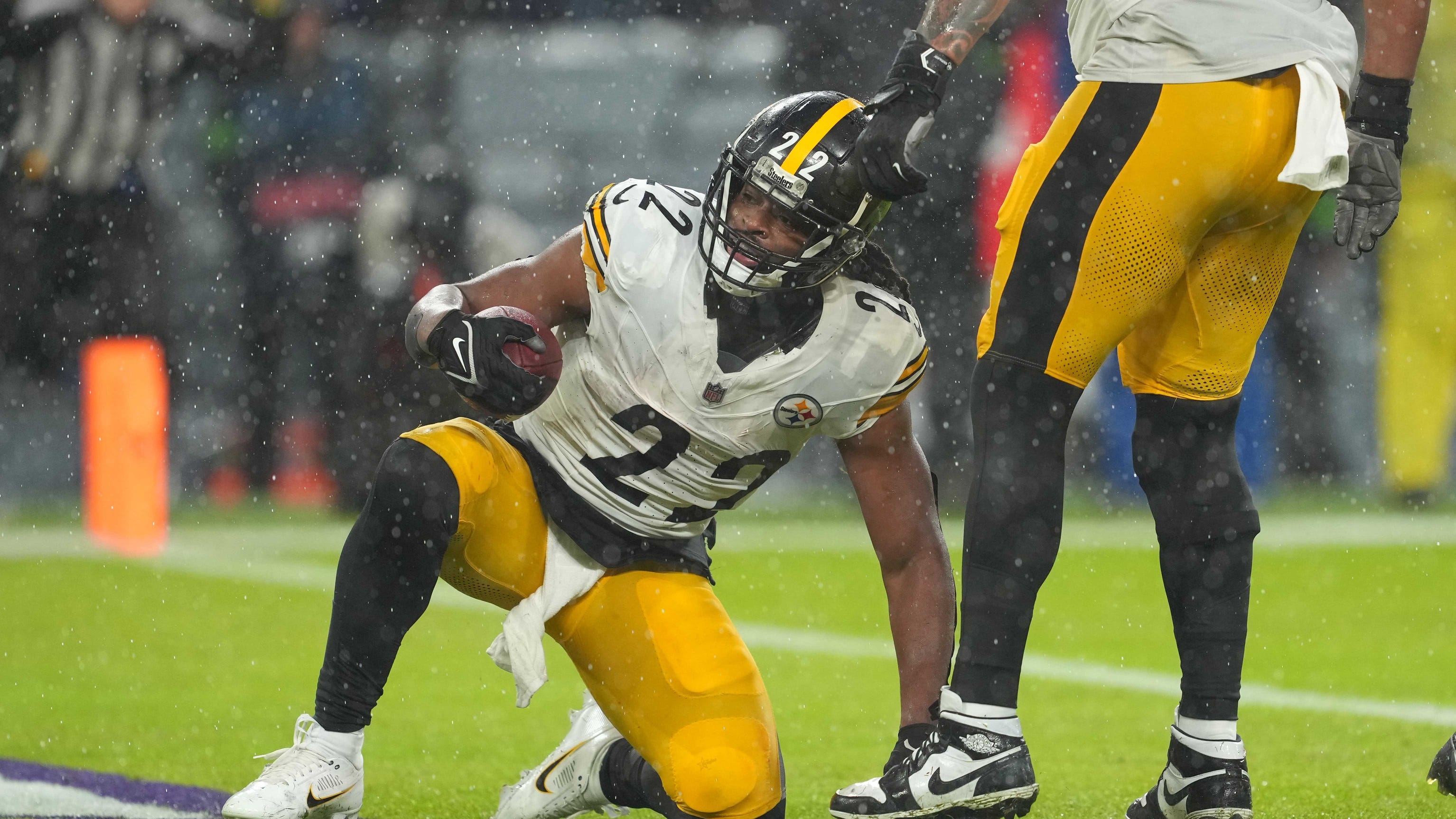 Zeise says Najee requested Steelers decline his 5th-year option