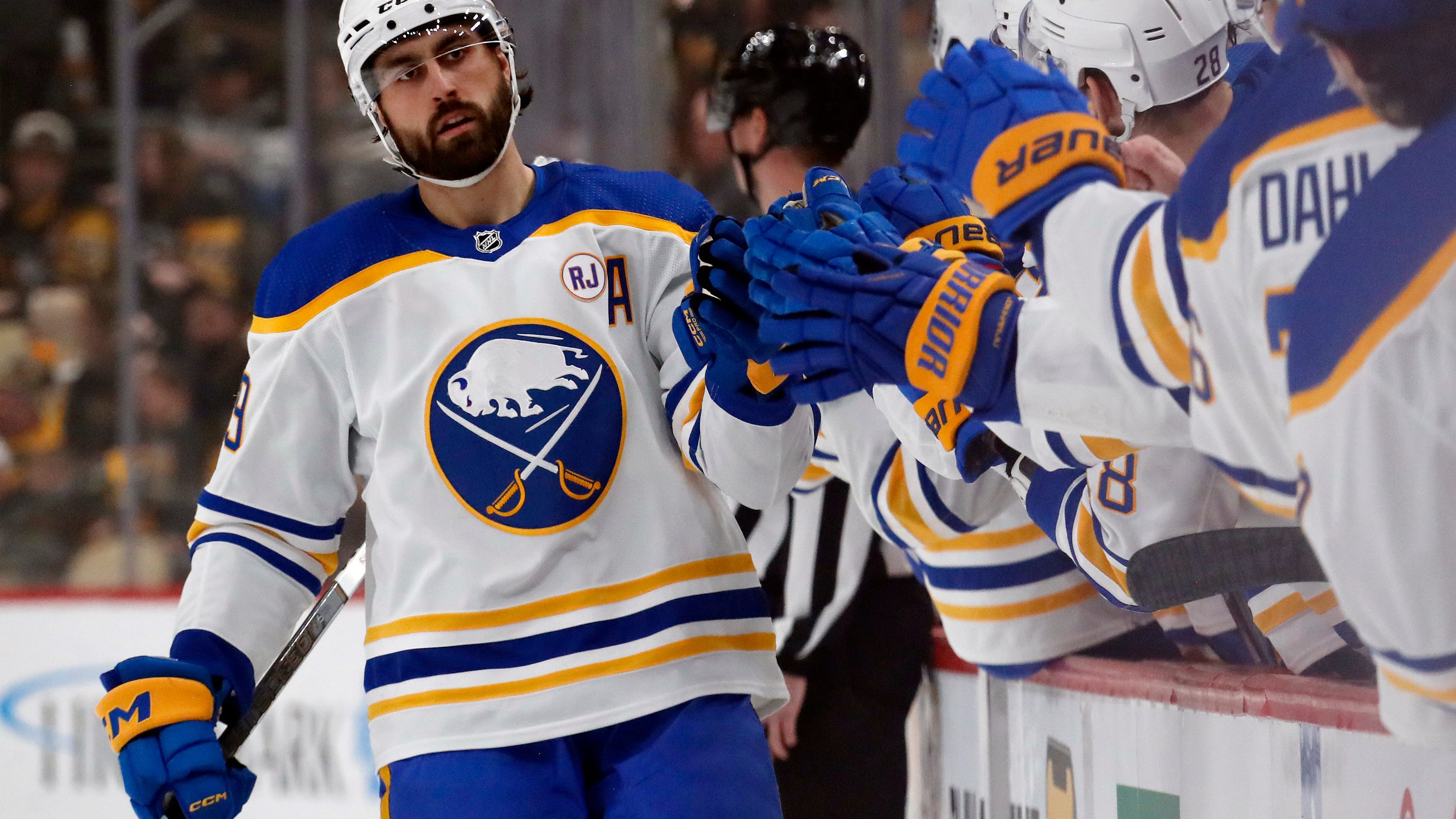Sabres beat Penguins to begin 2024 with consecutive wins