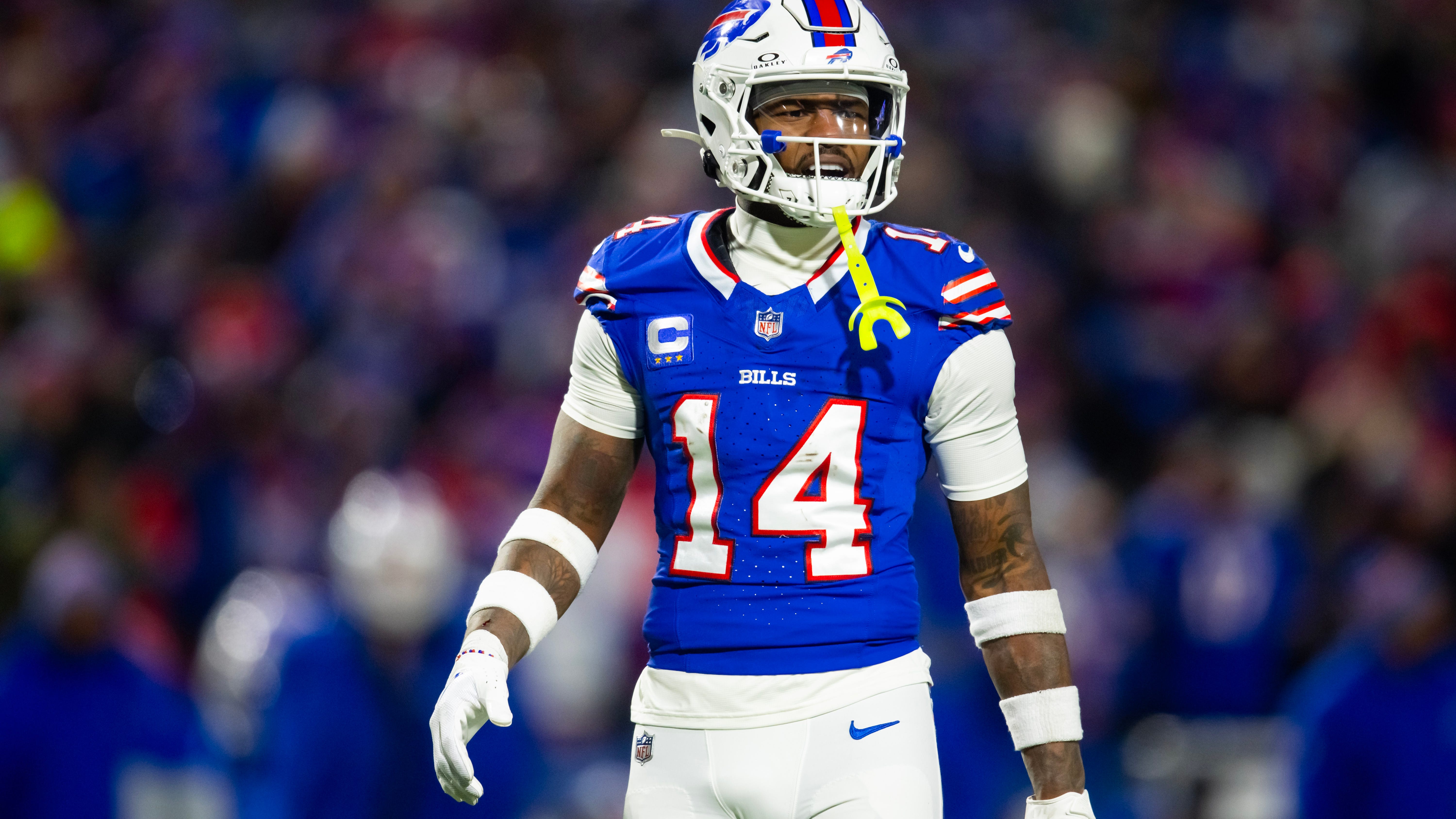 Bills trade wide receiver Stefon Diggs to Texans
