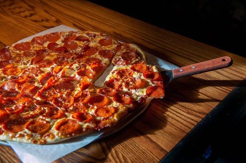 Dad-Daughter Duo Share Local Ohio Pizza Reviews