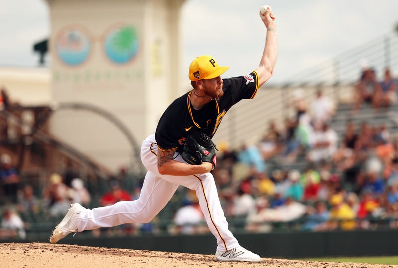 Bailey Falter pitching