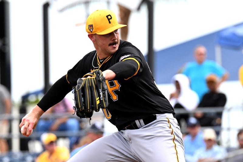 Paul Skenes throwing in Spring Training