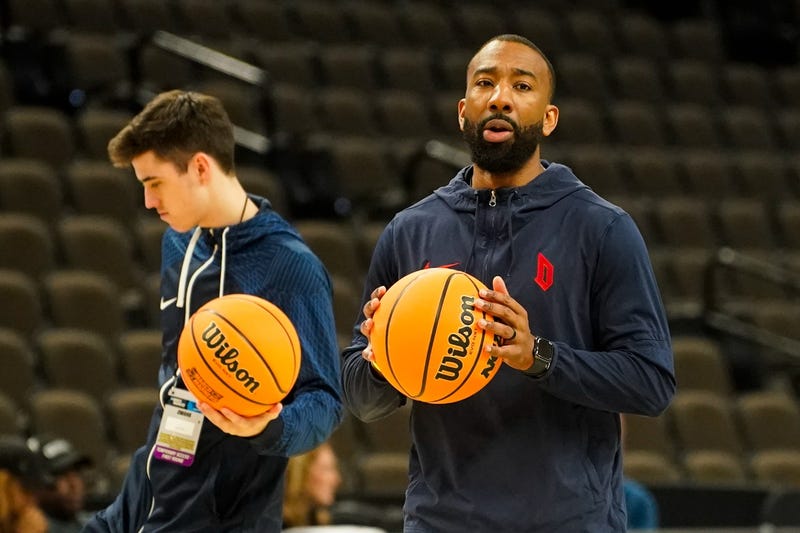 Dru Joyce coaching Duquesne at NCAA practice