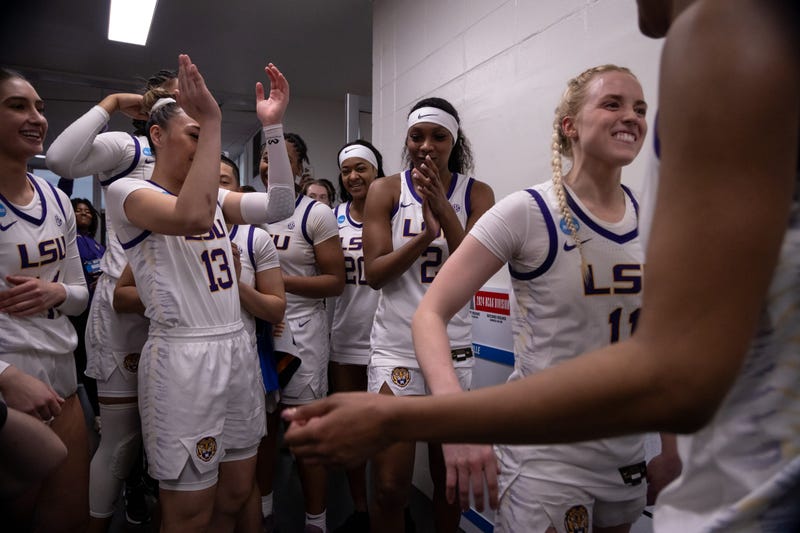LSU Lady Tigers celebrate