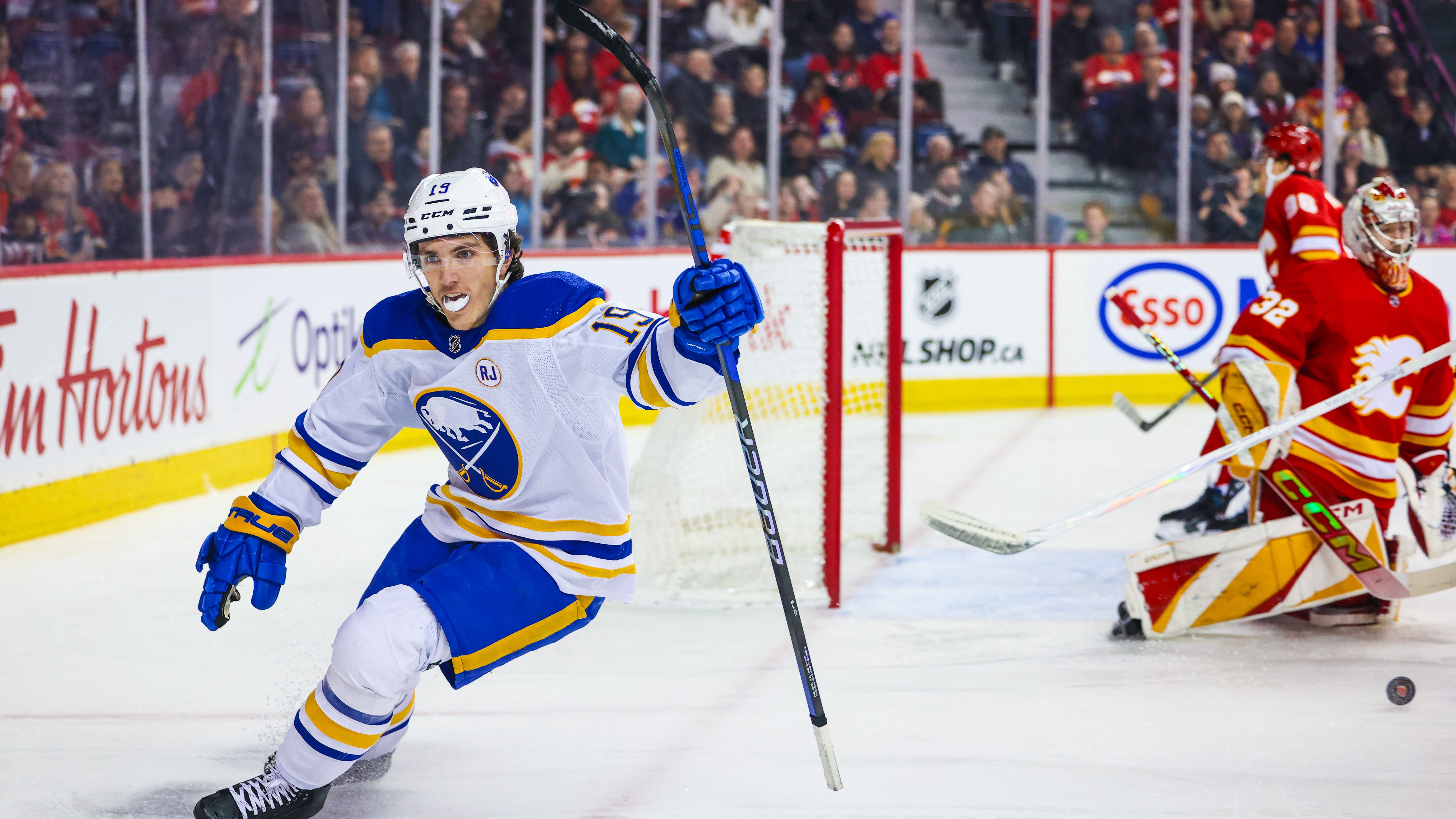 Sabres douse Flames in Calgary