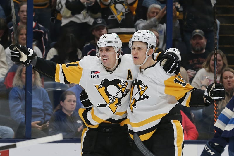 Evgeni Malkin celebrating goal