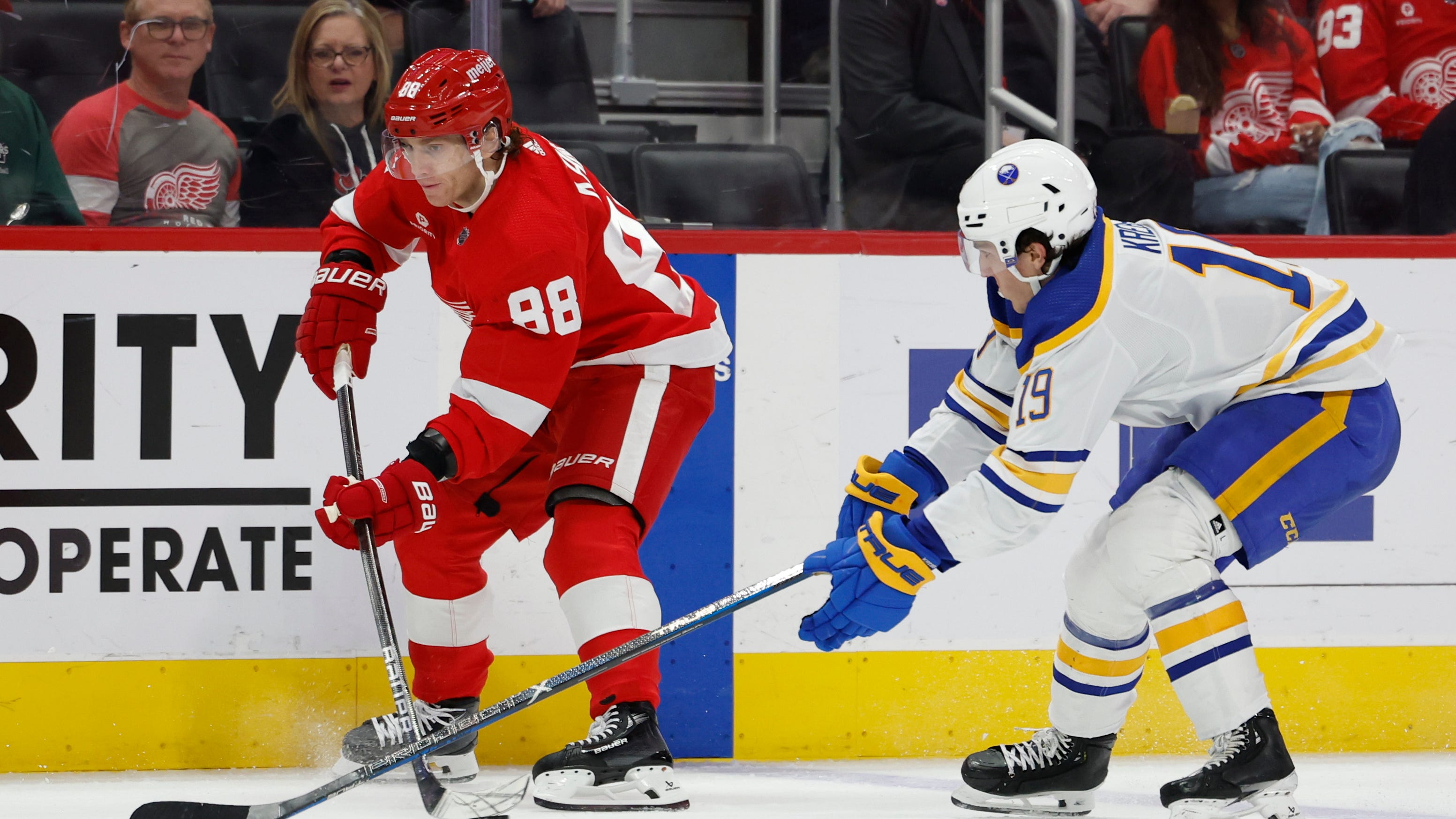 Sabres drop crucial game in Detroit