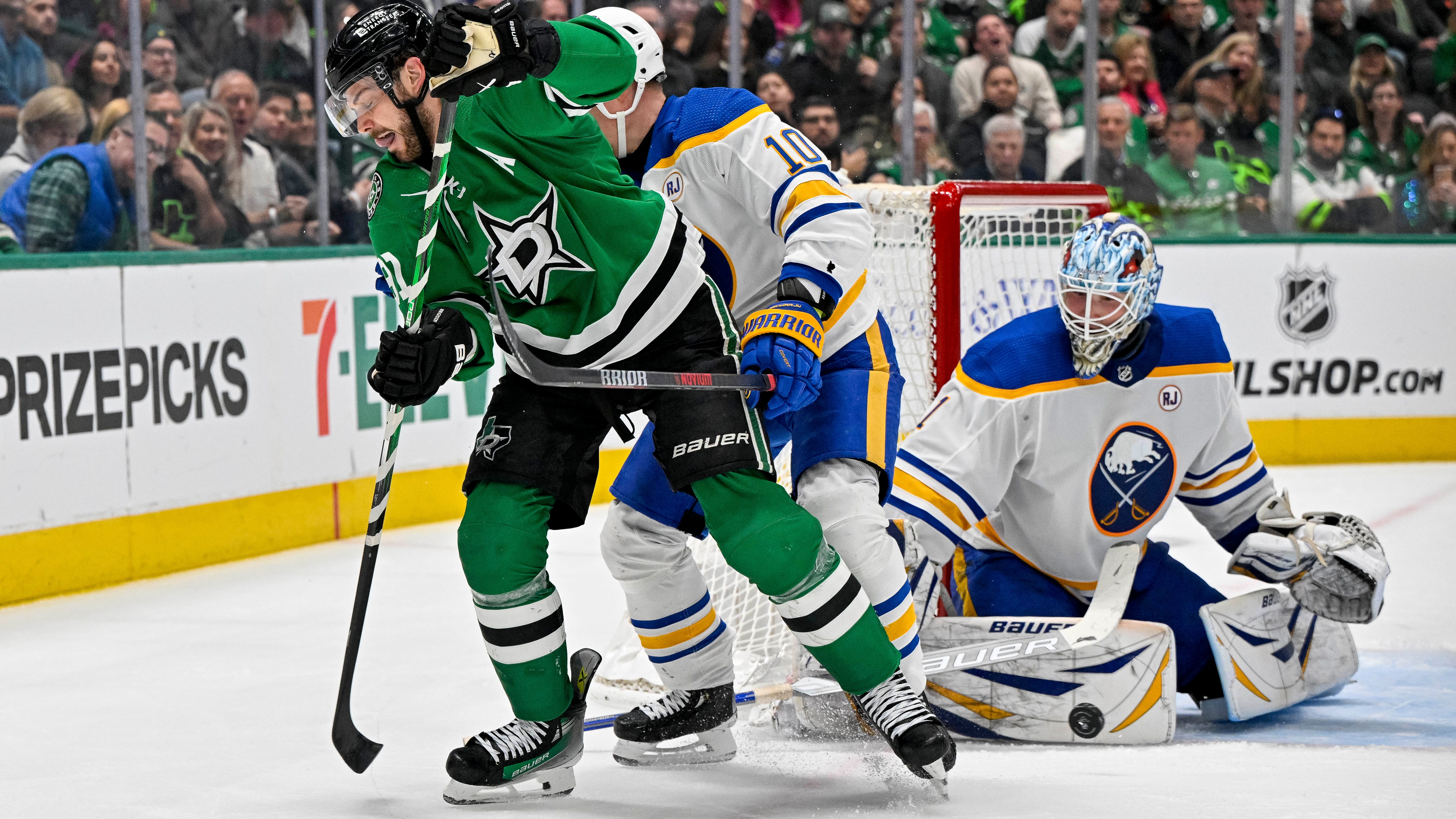 Sabres' playoff hopes officially end with loss to Dallas
