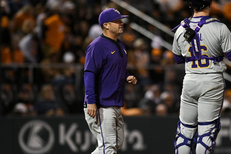 LSU coach Jay Johnson