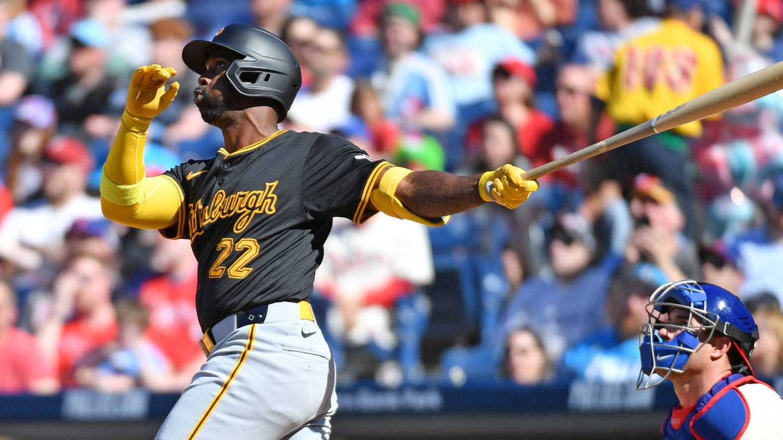McCutchen hits 300, 2 Pirates fans make it really special