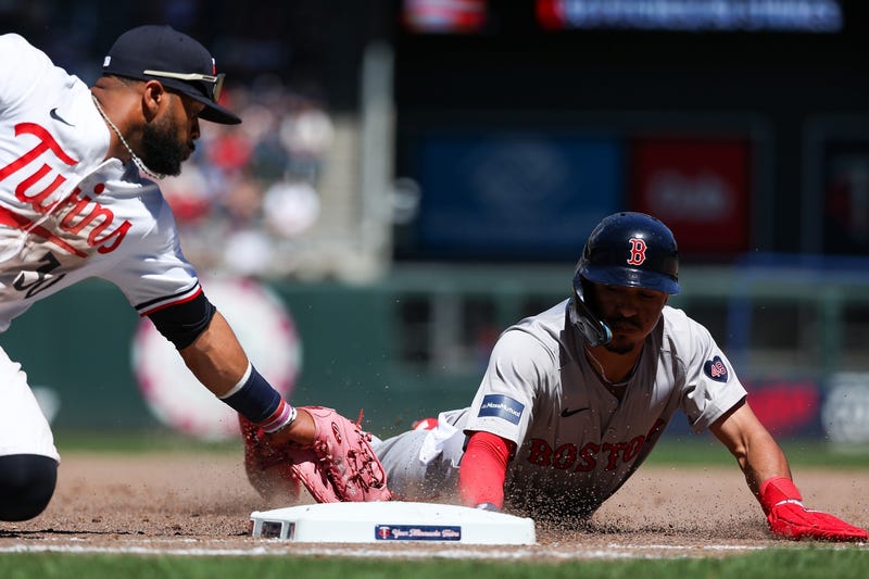 Minnesota Twins, Boston Red Sox, Target Field