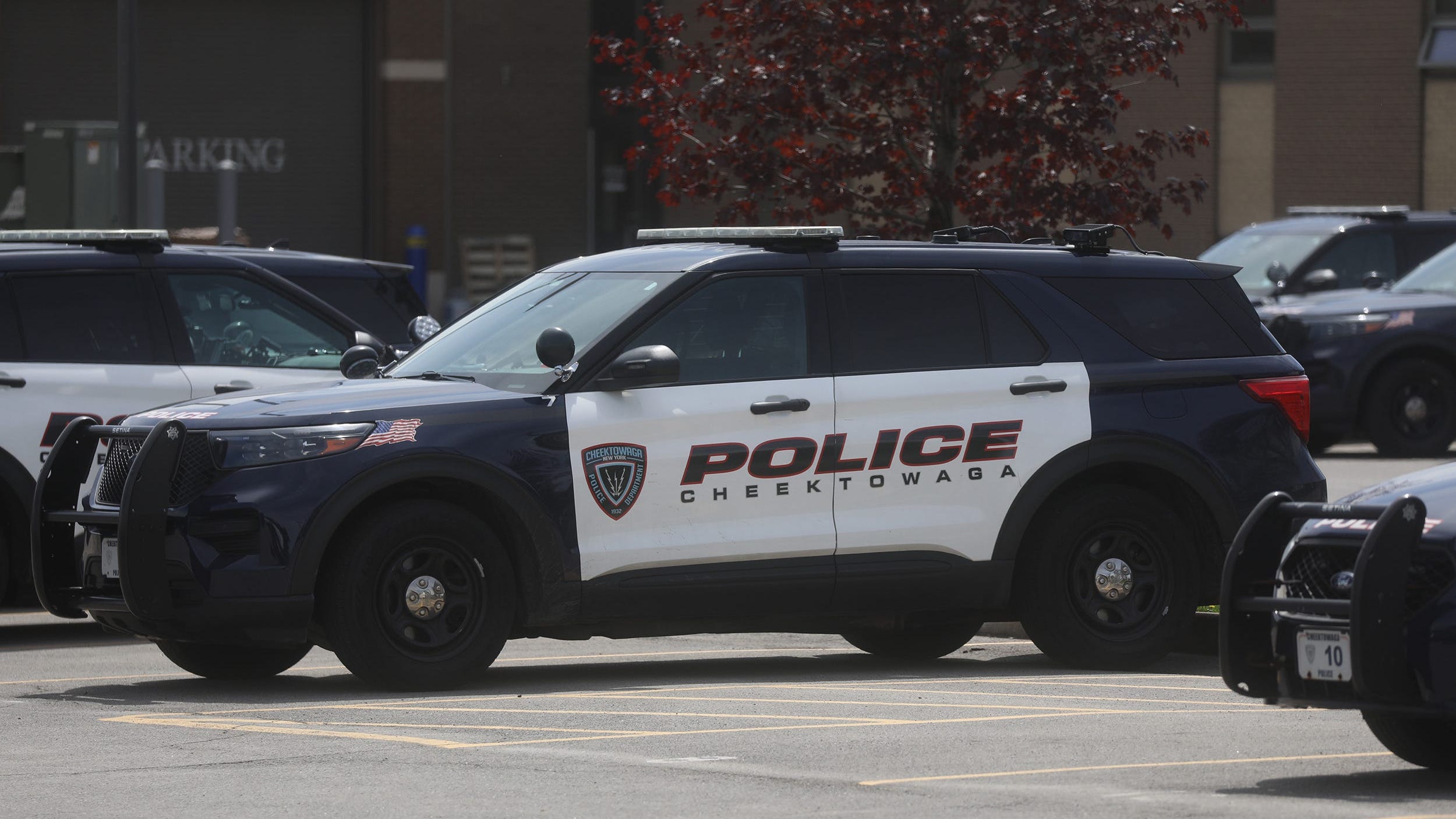 Cheektowaga Police investigating pepper spray incident at Longhorn Steakhouse on Monday