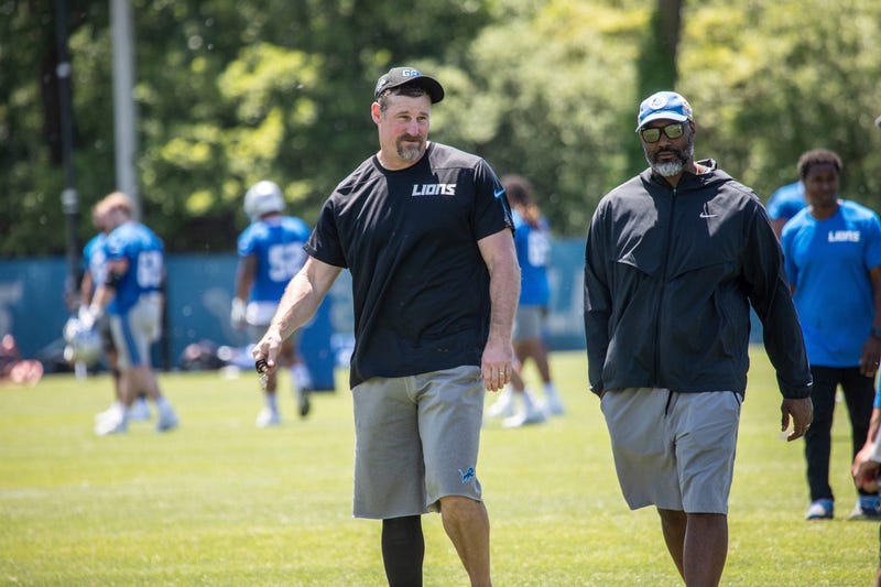 Dan Campbell, Brad Holmes