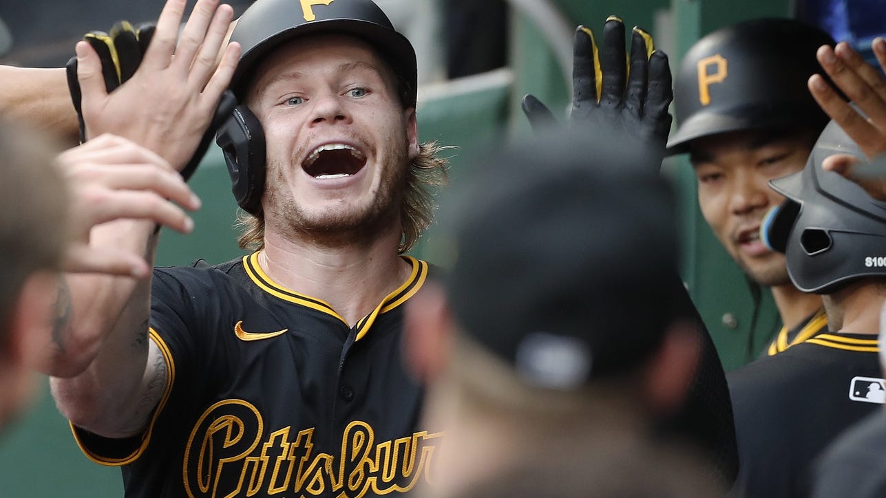 Jones shows out against childhood team, Suwinski HR beats LA