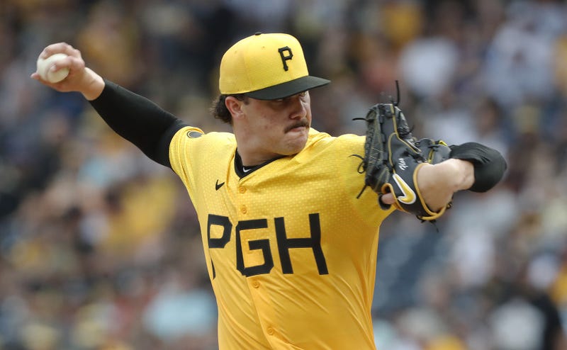 Paul Skenes pitching