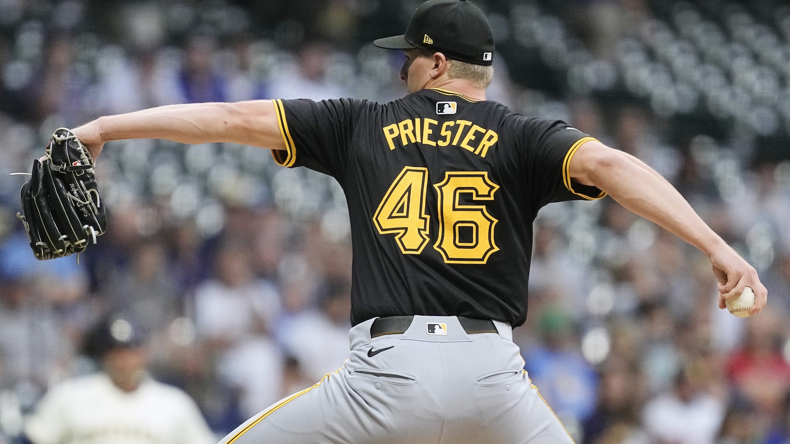 Pirates deal RHP Quinn Priester to Red Sox