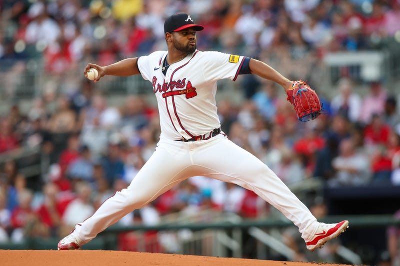 Braves lose Reynaldo Lopez to 15-day IL