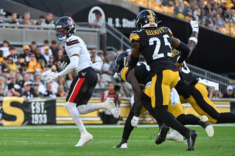 Steelers D gives up TD to Texans