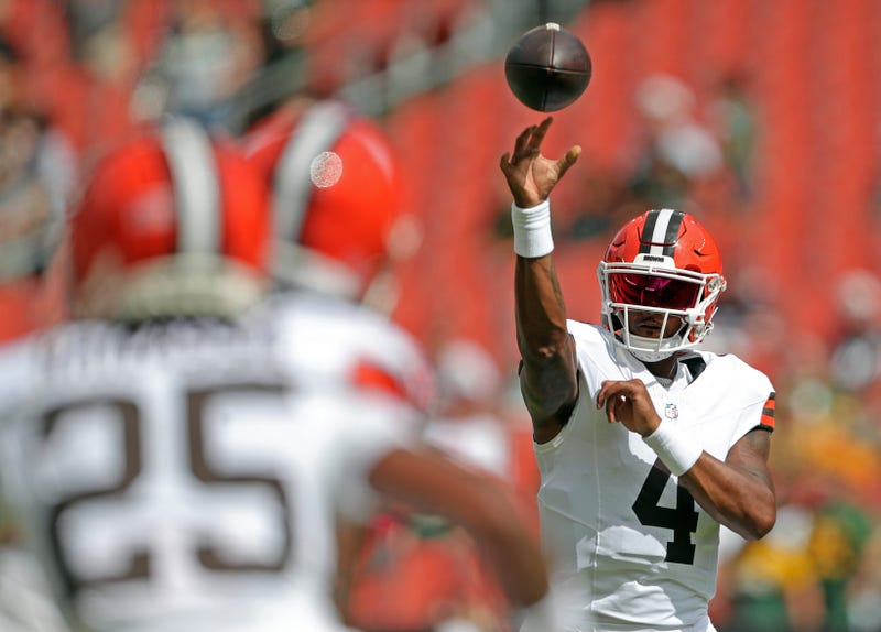Cleveland Browns quarterback Deshaun Watson (4) participates in drills before an NFL preseason football game at Cleveland Browns Stadium, Saturday, Aug. 10, 2024, in Cleveland, Ohio.