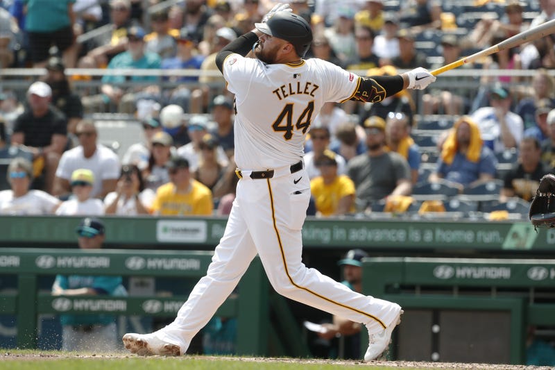 Rowdy Tellez HR swing