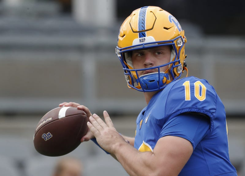 Eli Holstein throwing in warmups