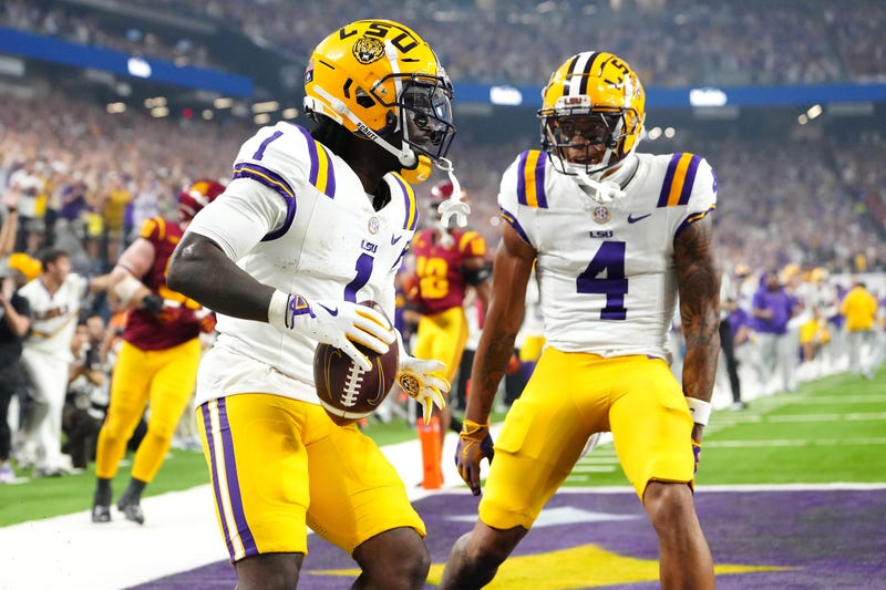 LSU wide receivers Aaron Anderson and CJ Daniels