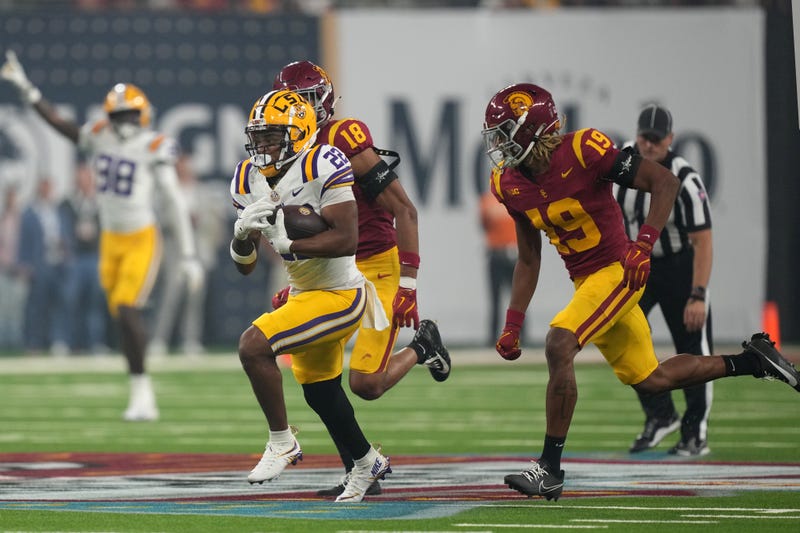 Report: LSU RB John Emery suffers another ACL injury