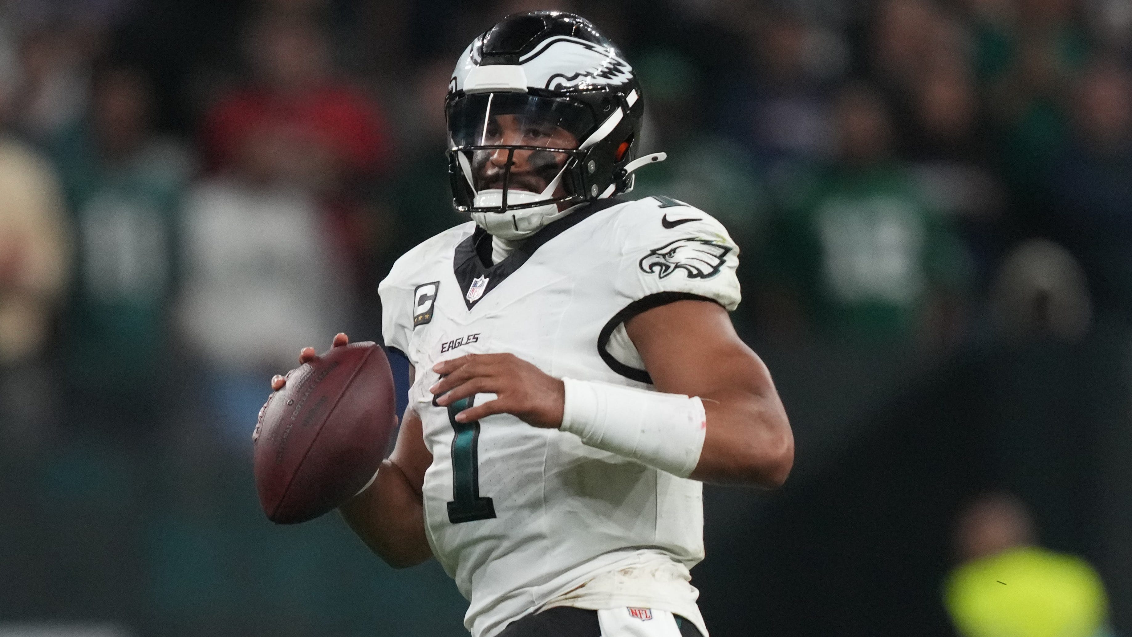 Sharp Bettors Expect Eagles to Cover vs. Falcons: See Wild Jalen Hurts Trend | BetQL